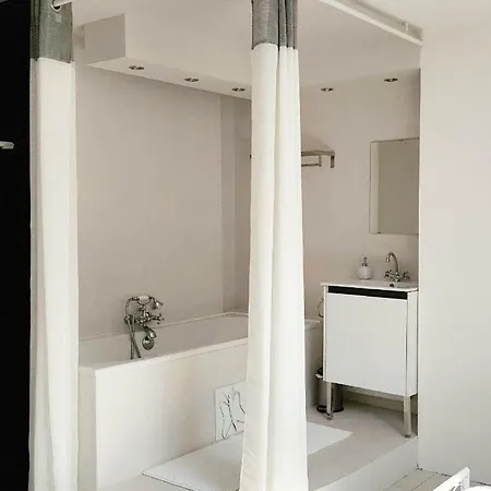 Privatunterkunft La Maison Du Saule *